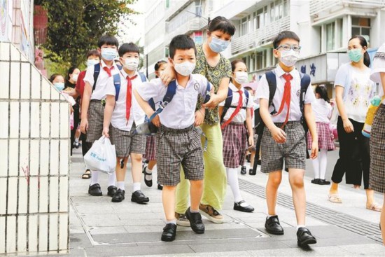 深圳58万低龄小学生返校