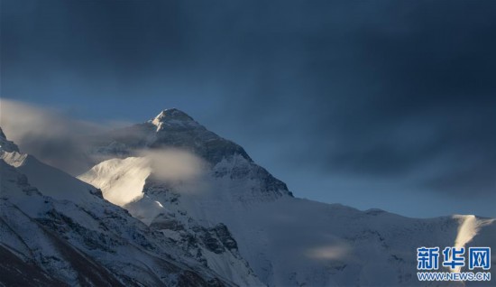 （2020珠峰高程測量·新華視界）（7）看珠峰雲卷雲舒 觀巔峰千姿百態