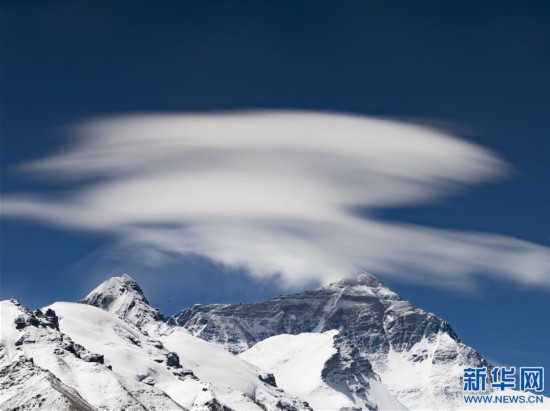 （2020珠峰高程測量·新華視界）（16）看珠峰雲卷雲舒 觀巔峰千姿百態