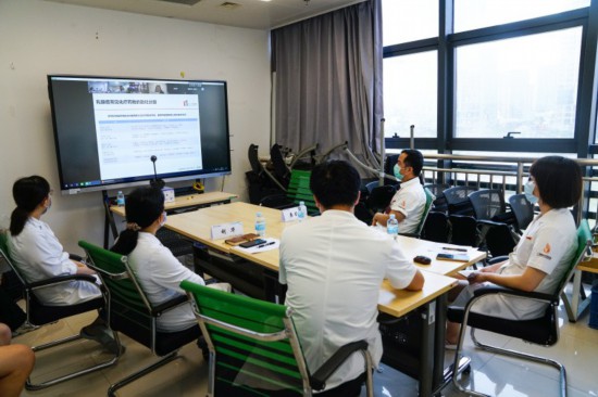 国壮与北京大学肿瘤医院开展远程视频交流会议