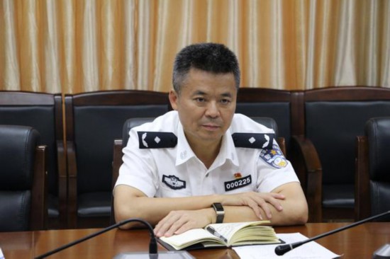 海南省公安厅督导组到乐东县公安局督导扫黑除恶工作