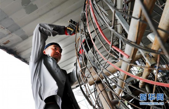 ����������4�����Ϊ��  ѭ������