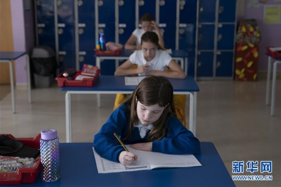 ���������飩��6���߽����ε�Ӣ����Сѧ