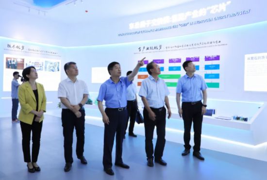 东岳举行未来氢能公司股权增资签约仪式股权激励方案