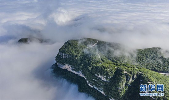 （美丽中国）（3）陕西汉中：龙头山涌云海美