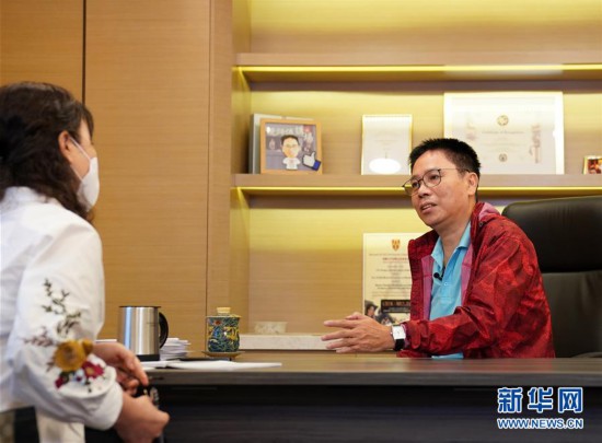 （港澳台·香港故事·图文互动）（1）“网红”冼师傅：咏春弟子闯荡政论江湖