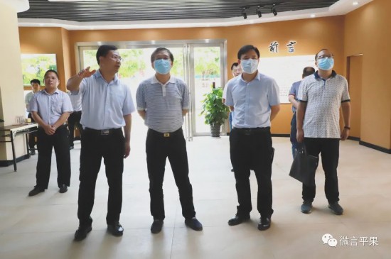 平果市人民政府市长罗成,市委副书记张银岳,市人大常委会副主任,坡造