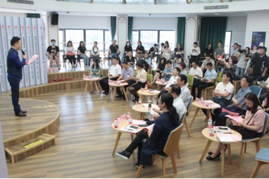 玫瑰书香第六期读书会暨市直宣传文化单位故事分享会