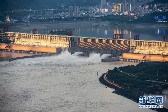 #(环境)(14)三峡工程今年首次泄洪 近期或迎新一轮洪水