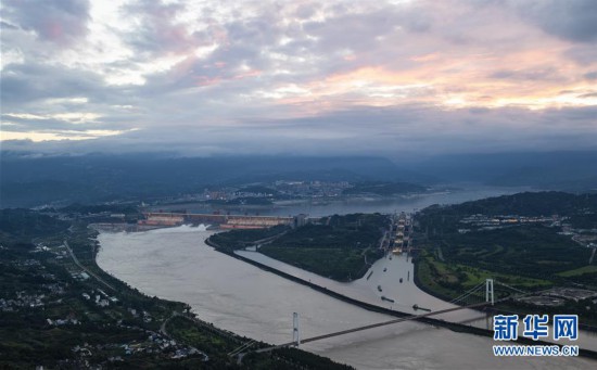 #(环境)(13)三峡工程今年首次泄洪 近期或迎新一轮洪水
