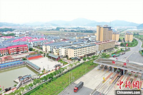 福建畬鄉：從偏遠貧困村到小康明星村的幸福變遷