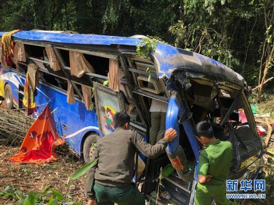 （國際）（3）越南一客車墜入山谷致5死35傷