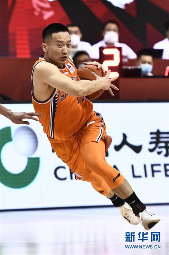 （體育）（8）籃球——CBA復賽第二階段：上海久事勝四川五糧金樽