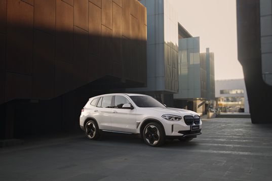 綯BMW iX3 ȫ׷