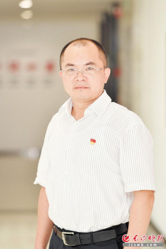 宁乡市委常委,宁乡高新区党工委书记郑旗          长沙晚报全媒体