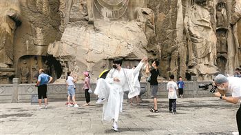 景区里的直播间 文旅业复苏的新玩法