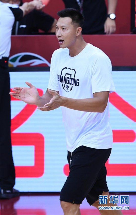 ����������6�����򡪡�CBA������������㶫��ݸ���ж�ʤ�����׸ֶ�