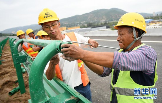 （聚焦復(fù)工復(fù)產(chǎn)）（4）陜西：清子高速公路建設(shè)有序推進