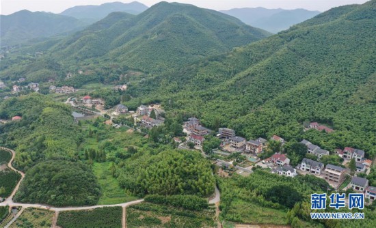 （經濟）（1）浙江湖州：小山村裡民宿熱