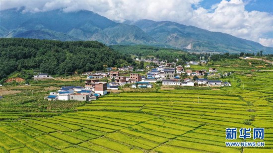 （環境）（1）瞰大涼山美麗田園風光