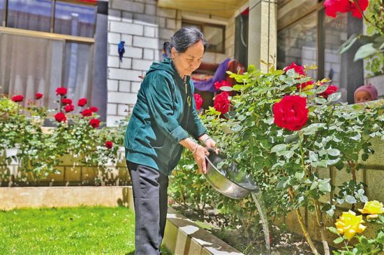 zhouh0915_s.jpg