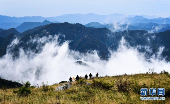 （環境）（5）雲起峰巒間 紫柏山如畫