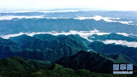 （環境）（2）雲起峰巒間 紫柏山如畫