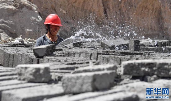 ����ᣩ��3���ض���ƶӰ��Ϊ���罨�衰��ש���ߡ�