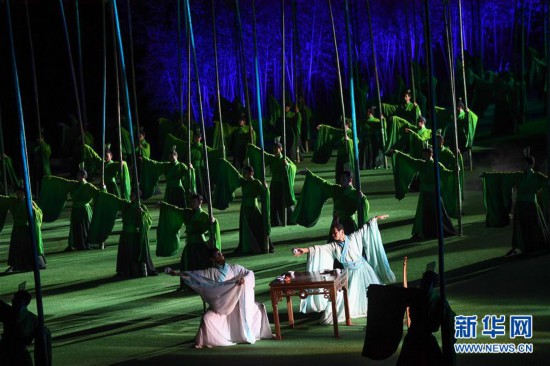 （文化）（1）福建武夷山：夜間演出聚人氣