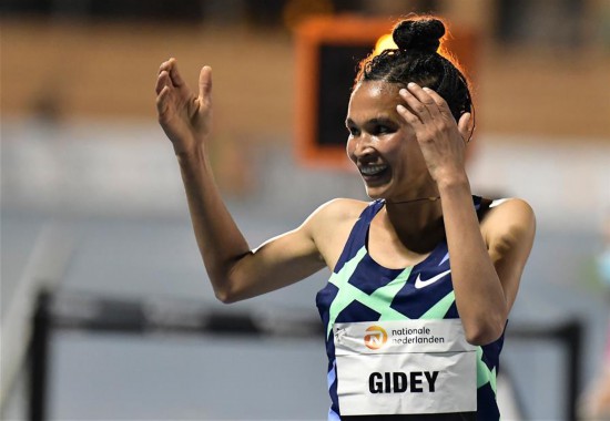 （體育）（2）田徑——吉迪打破女子5000米世界紀錄