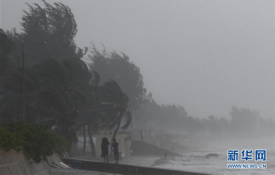 （環境）（2）台風“浪卡”登陸海南