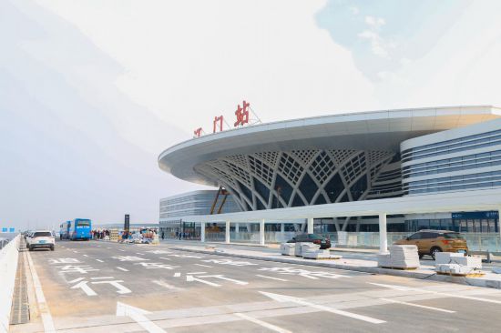 江門站高架落客平台.png