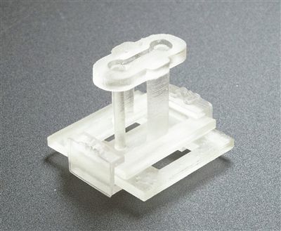 STOMP体积小巧,可轻松置于指尖,有望推动人体组织建模技术的发展,还可用于研究各种复杂疾病。图片来源:美国华盛顿大学 STOMP体积小巧,可轻松置于指尖,有望推动人体组织建模技术的发展,还可用于研究各种复杂疾病。图片来源:美国华盛顿大学