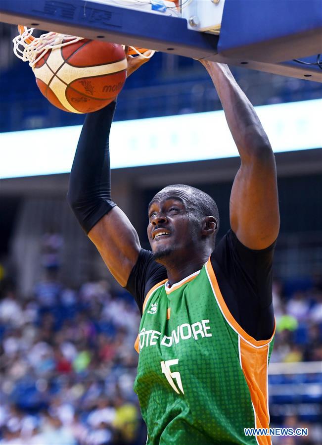 (SP)CHINA-QINGDAO-BASKETBALL-QINGDAO DOUBLE STAR VS COTE D'IVOIRE (CN)