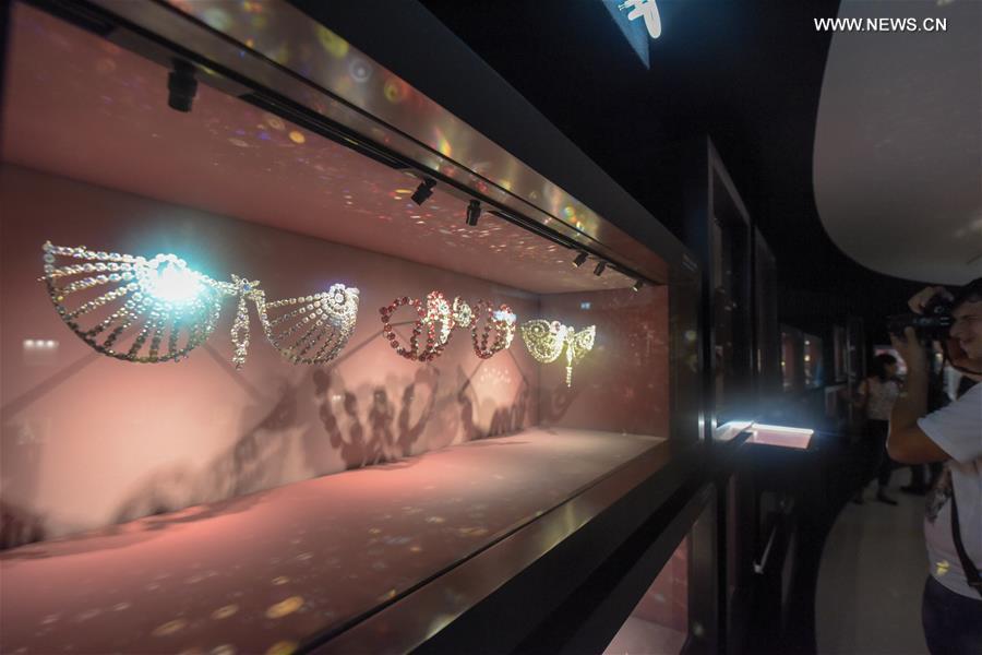 AUSTRIA-TYROL-SWAROVSKI CRYSTAL WORLDS