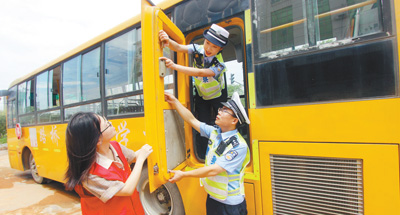 完善的軟硬件設(shè)施才能為校園生活保駕護(hù)航