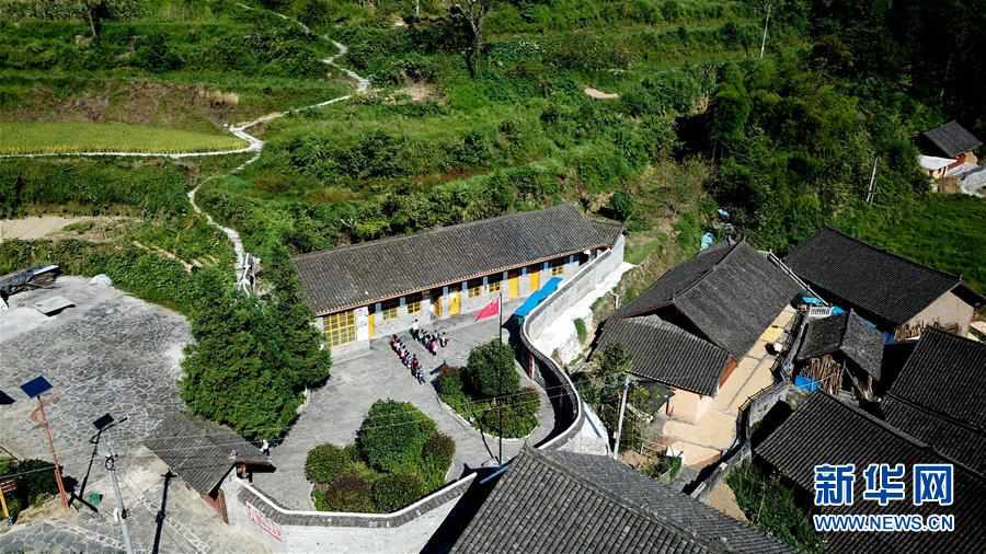 ��ͼƬ���£���1��ʮ�˶�Сѧ����ѧ��