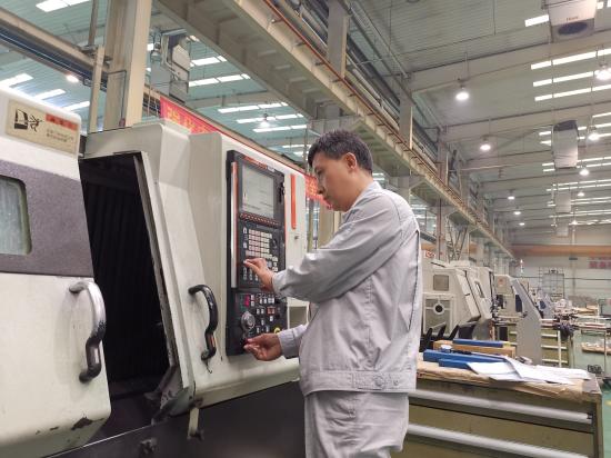 西电集团数控高级技师高喜喜：干一行，就得干出名堂