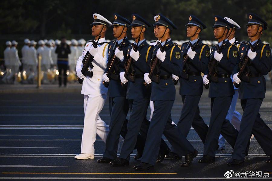 参加国庆阅兵的全体受阅官兵集结完毕