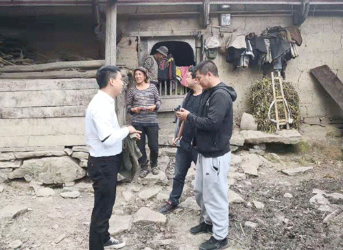 入户帮扶暖民心 禁毒缉毒助脱贫