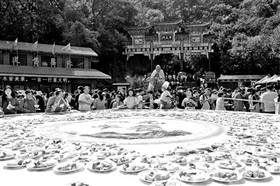 老君山一元午餐今年升级为“大丰收”