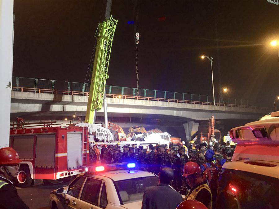 (SPOT NEWS)CHINA-JIANGSU-WUXI-OVERPASS-COLLAPSE(CN)