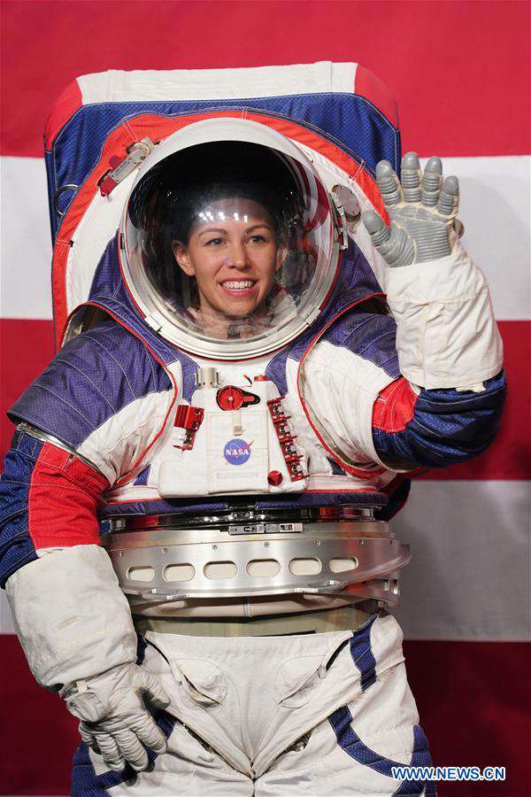 U.S.-WASHINGTON D.C.-NASA-NEW SPACESUITS-LUNAR LANDING