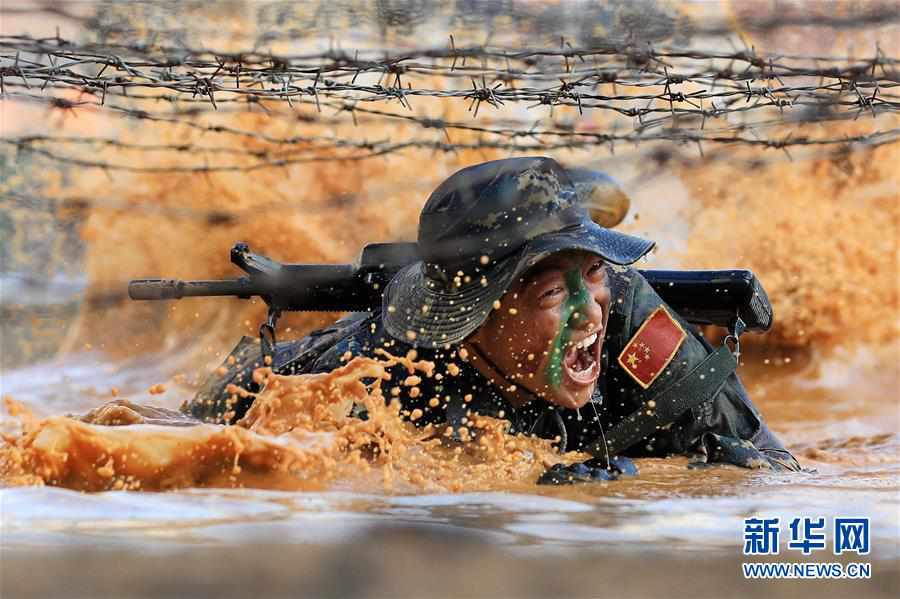 （澳門回歸20周年）（4）八一軍旗耀濠江——中國人民解放軍進駐澳門20周年紀實