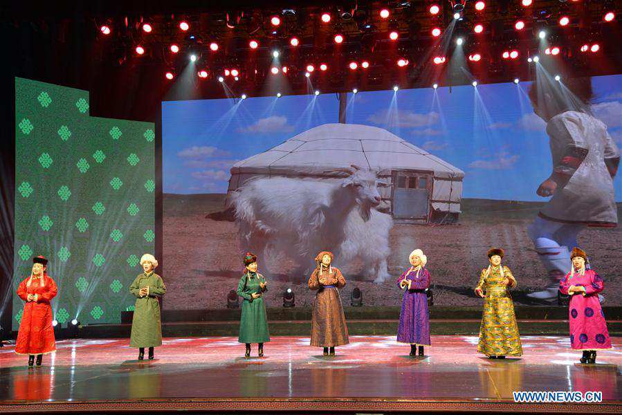 CHINA-INNER MONGOLIA-HULUN BUIR-WINTER GAME-GALA PERFORMANCE (CN)