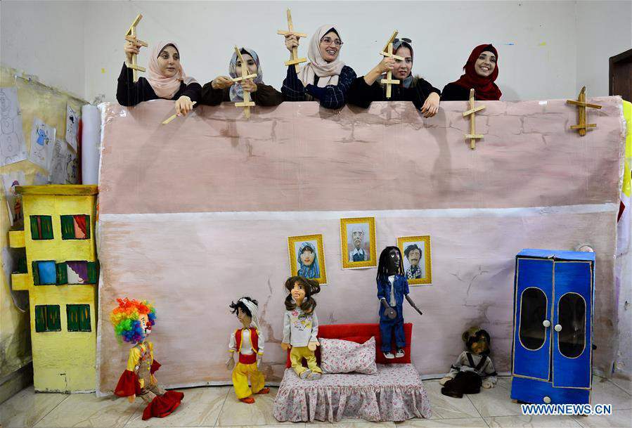 MIDEAST-GAZA-ARTIST-PUPPET THEATER