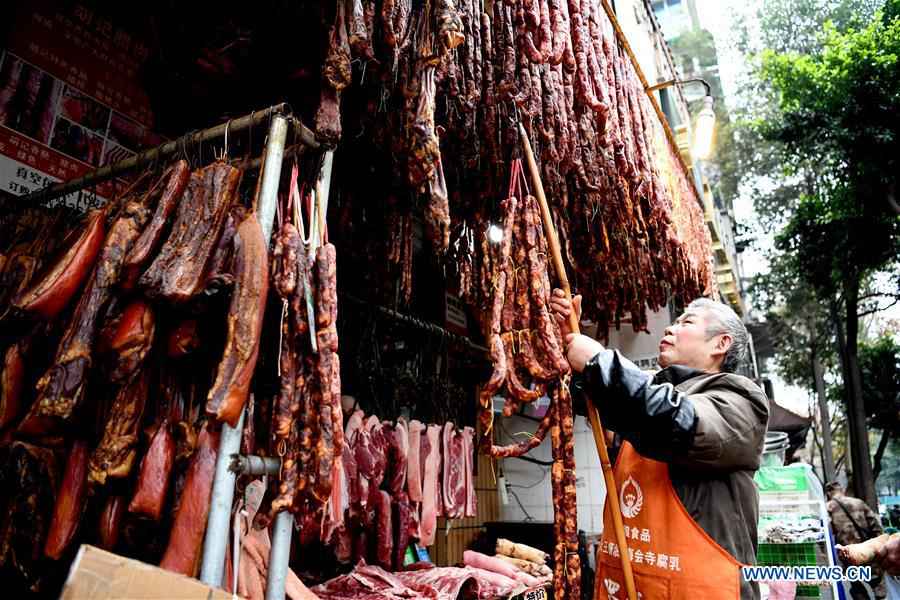 CHINA-SICHUAN-CHENGDU-DAILY LIFE-SAUSAGE (CN)