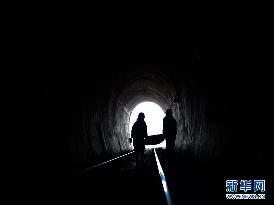 ����ᣩ��4����ɽ������ĳ�����