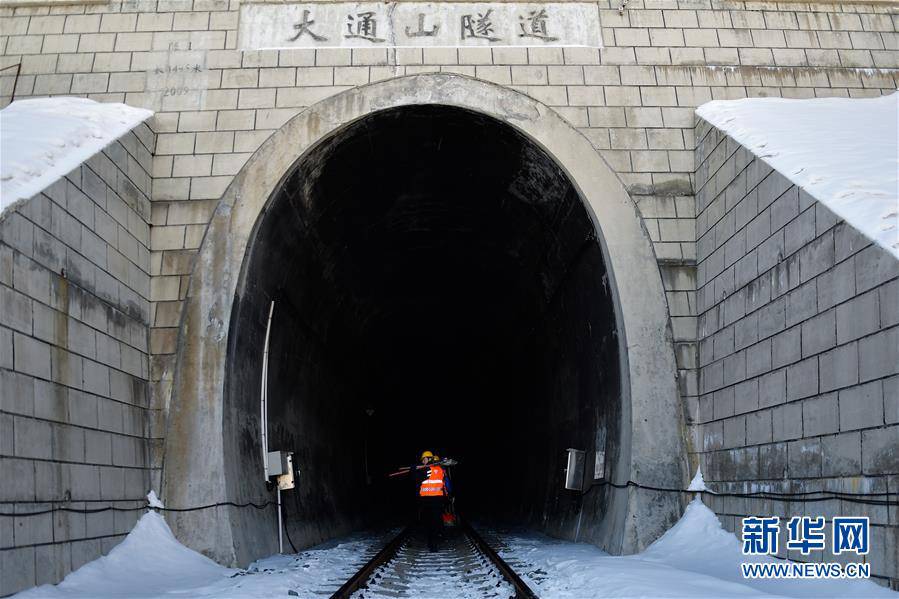 ����ᣩ��8����ɽ������ĳ�����