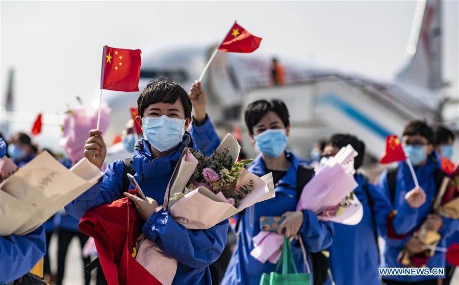 CHINA-YUNNAN-MEDICAL STAFF-RETURN HOME-ARRIVAL (CN)